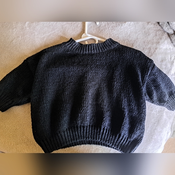 Short sleeve knitted sweater with round neck. Small cropped. Black sweater top - Picture 4 of 4